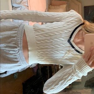 Brandy Melville cropped sweater